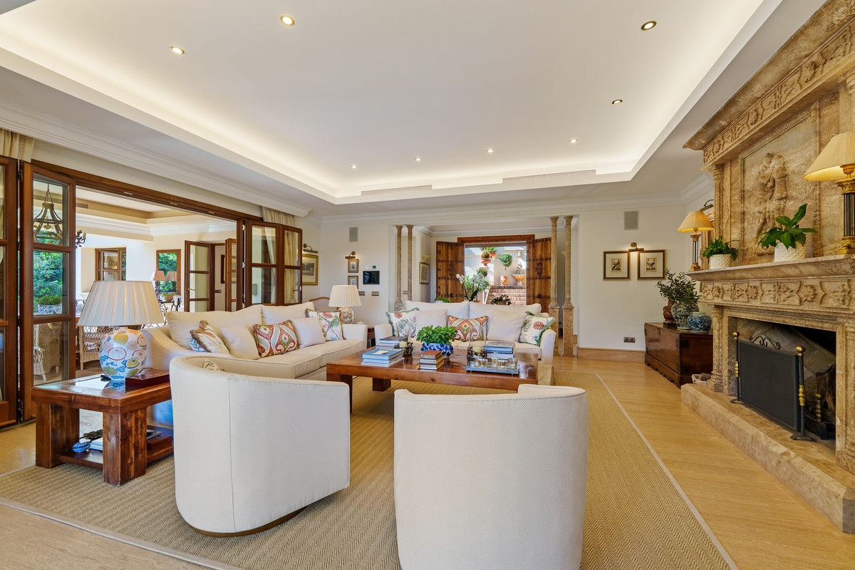 Villa for sale in Marbella