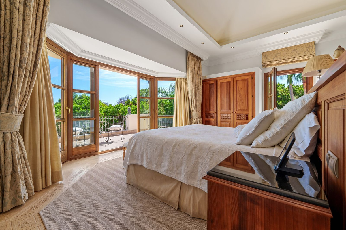 Villa for sale in Marbella