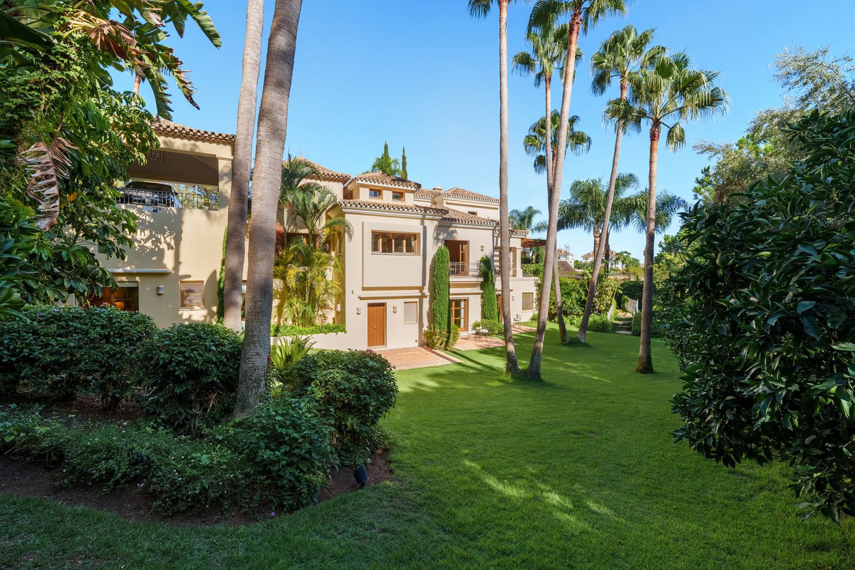 Villa for sale in Marbella