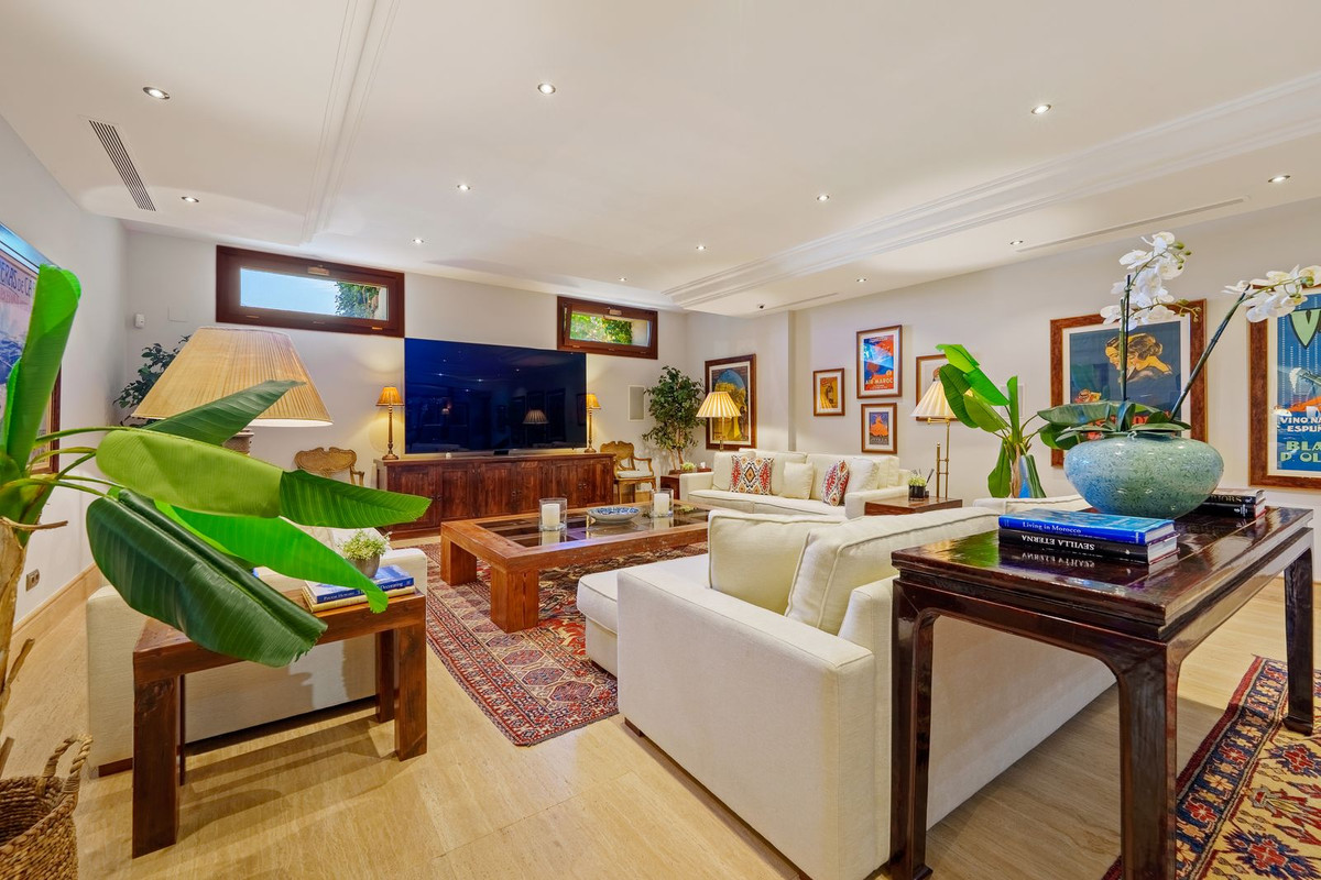 Villa for sale in Marbella