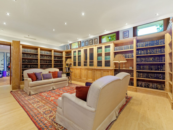 Villa for sale in Marbella