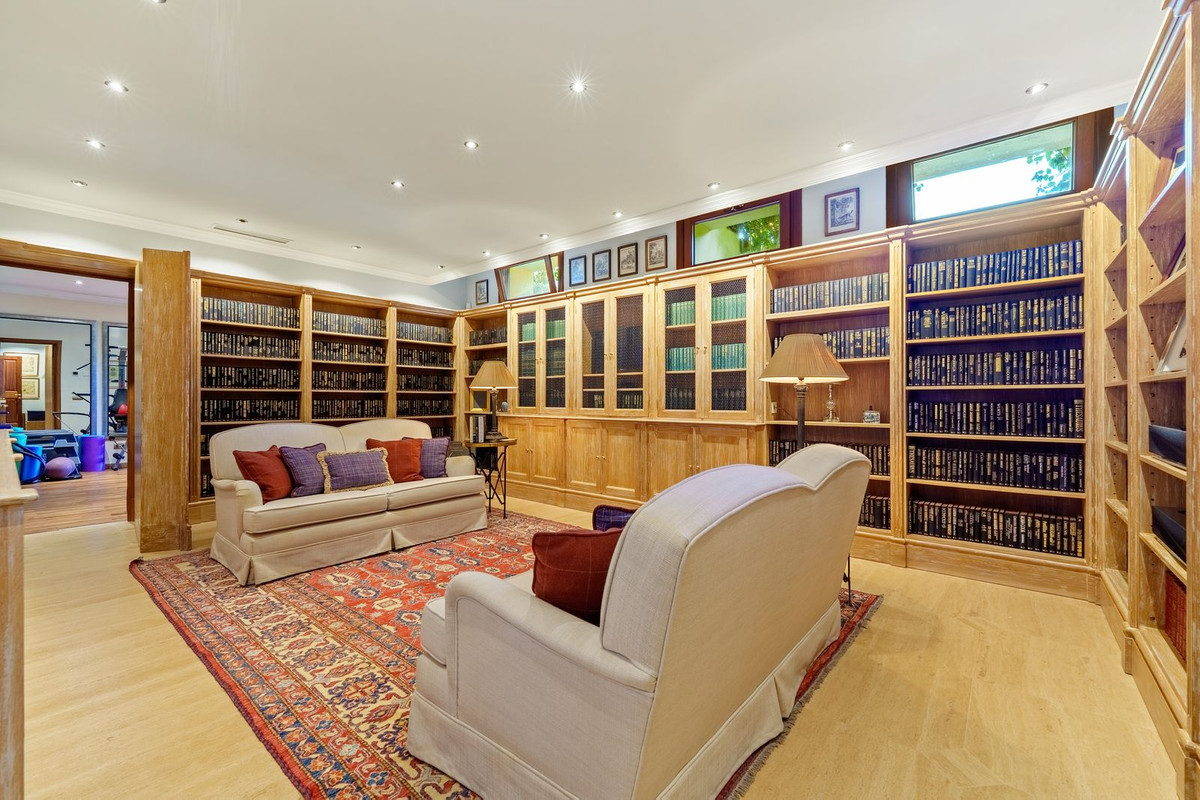 Villa for sale in Marbella