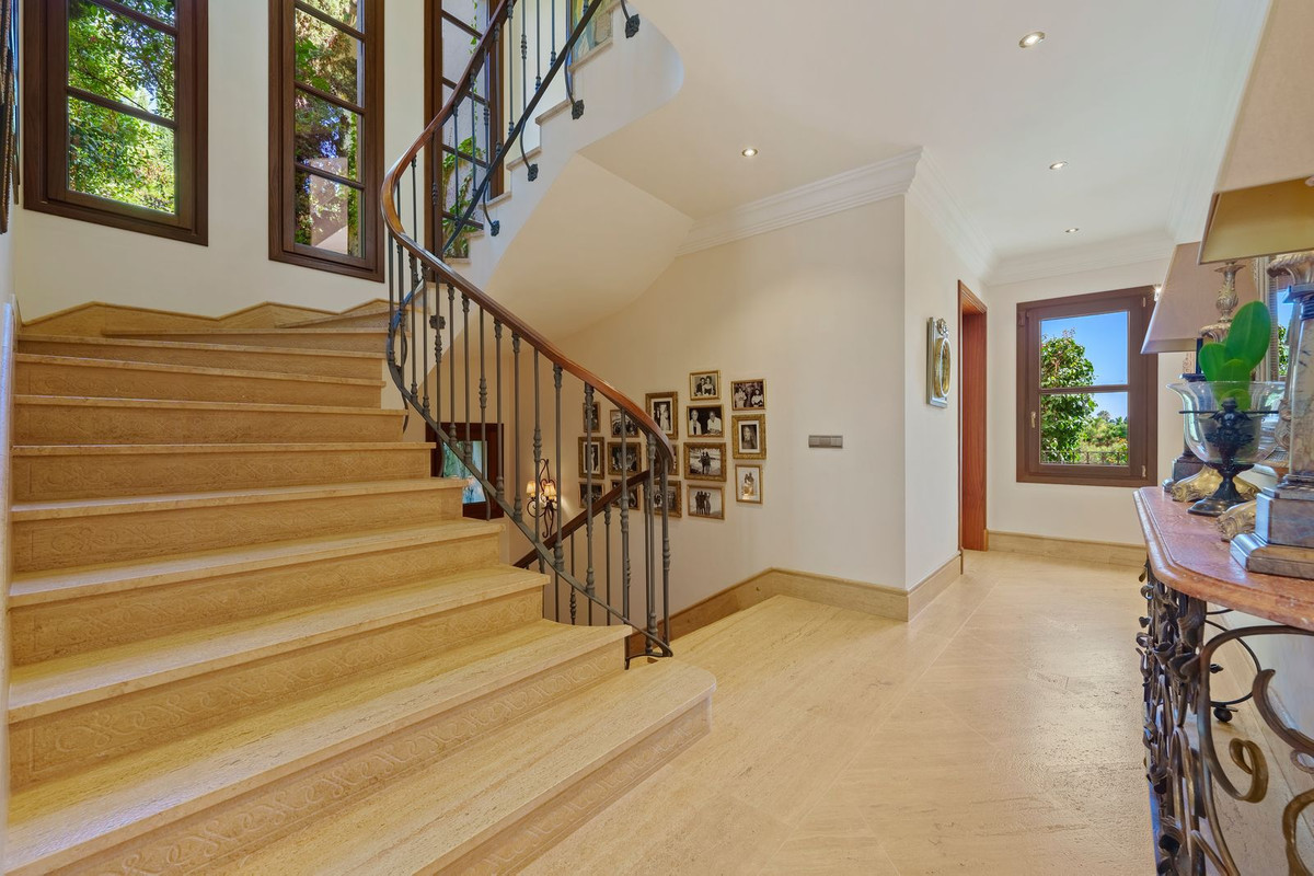 Villa for sale in Marbella