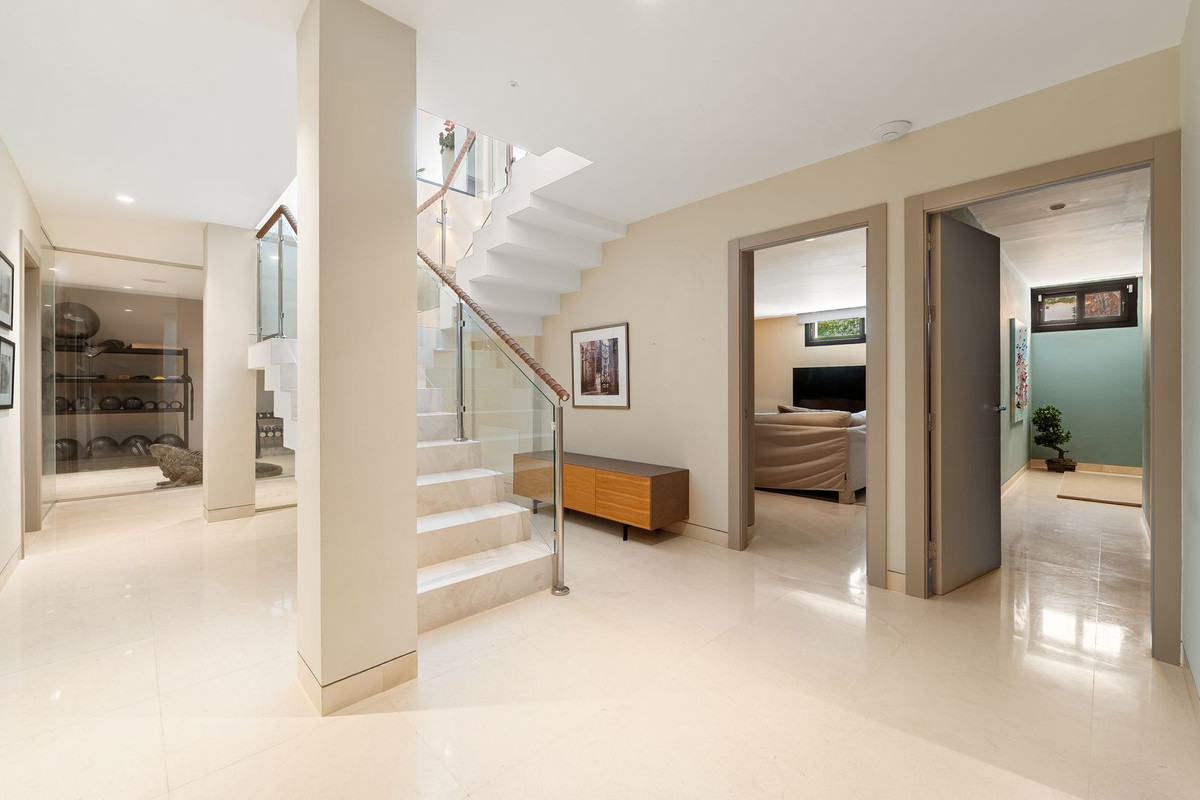 Villa for sale in Marbella