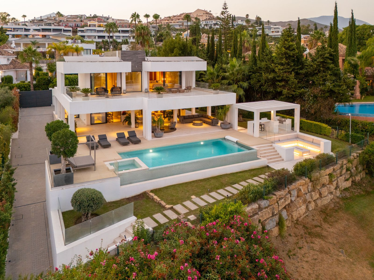 Villa for sale in Marbella