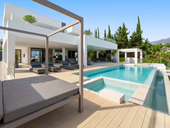Villa for sale in Marbella