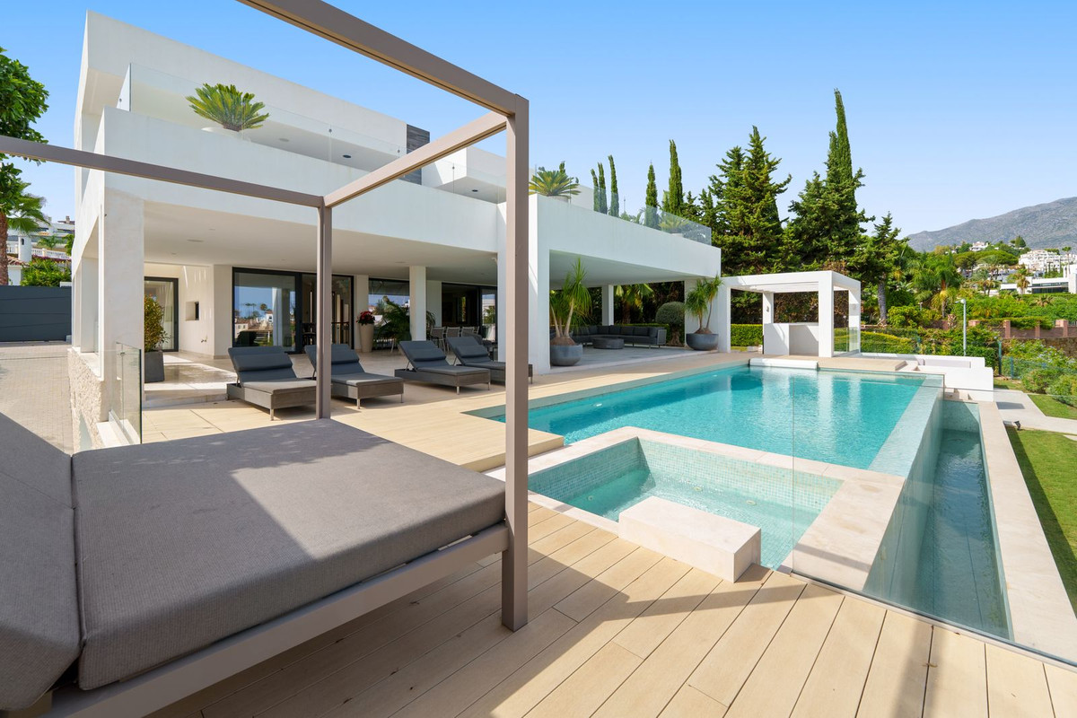 Villa for sale in Marbella