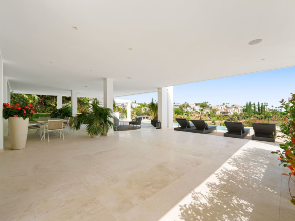 Villa for sale in Marbella