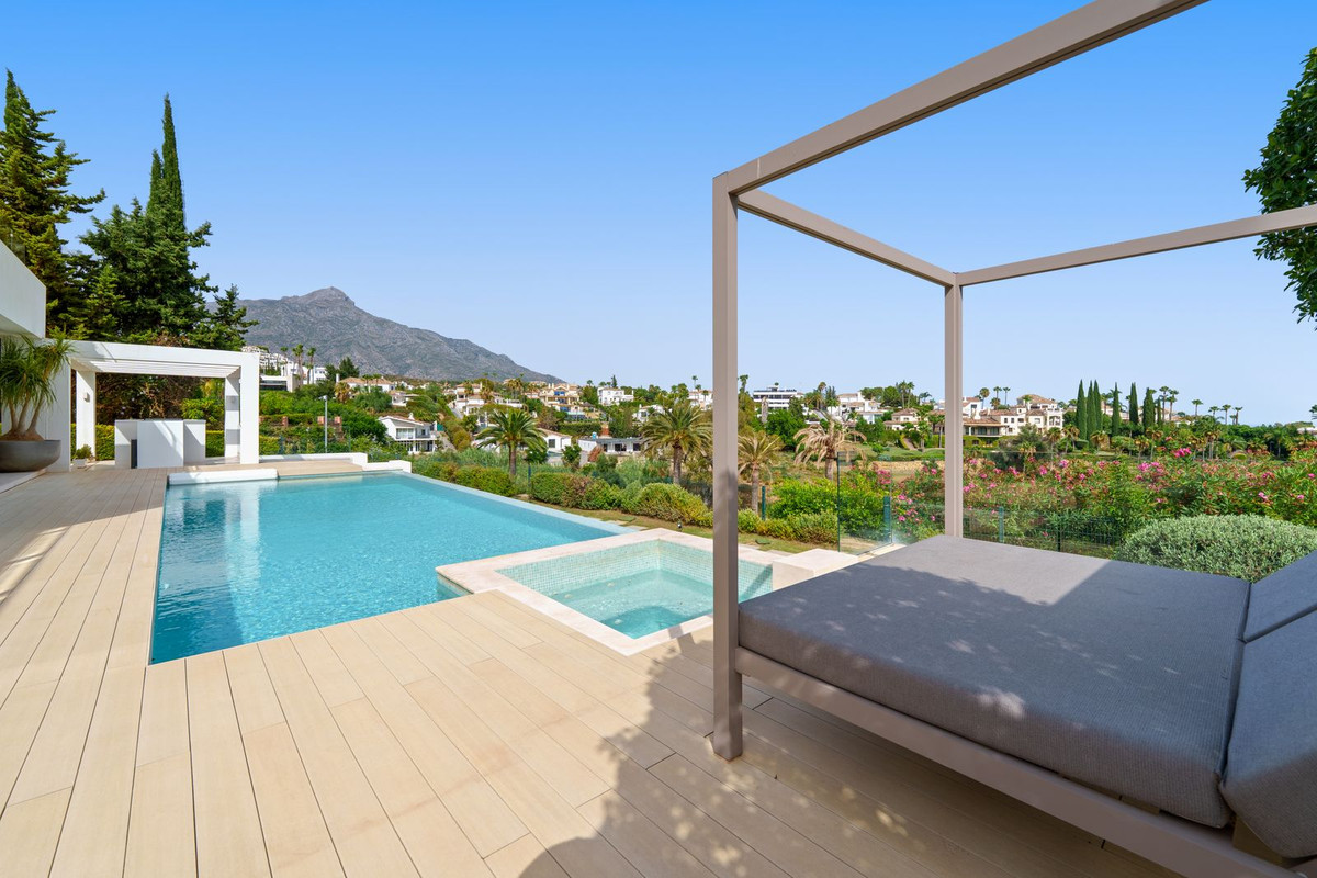 Villa for sale in Marbella