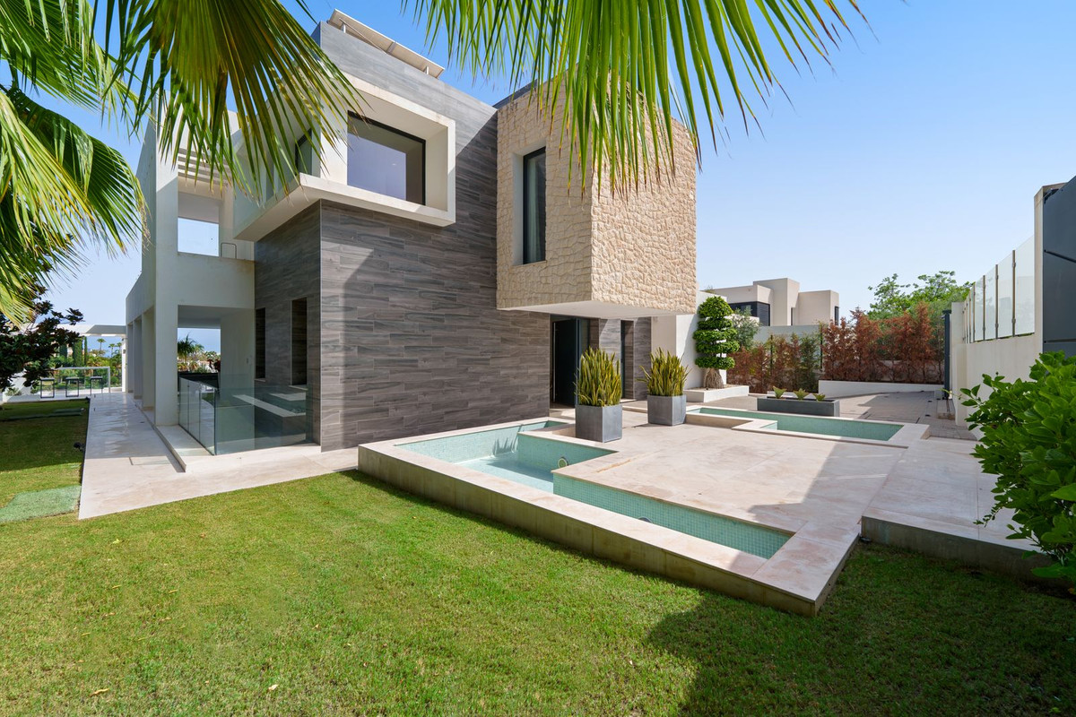 Villa for sale in Marbella