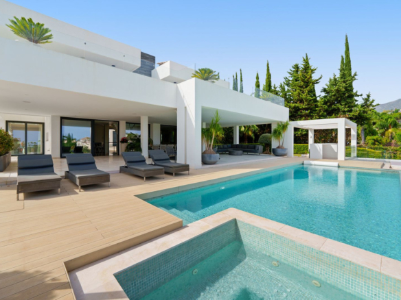 Villa for sale in Marbella