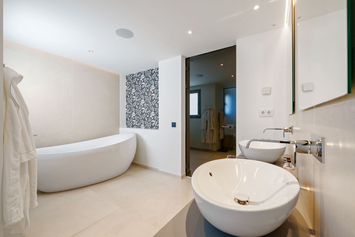 Villa for sale in Marbella