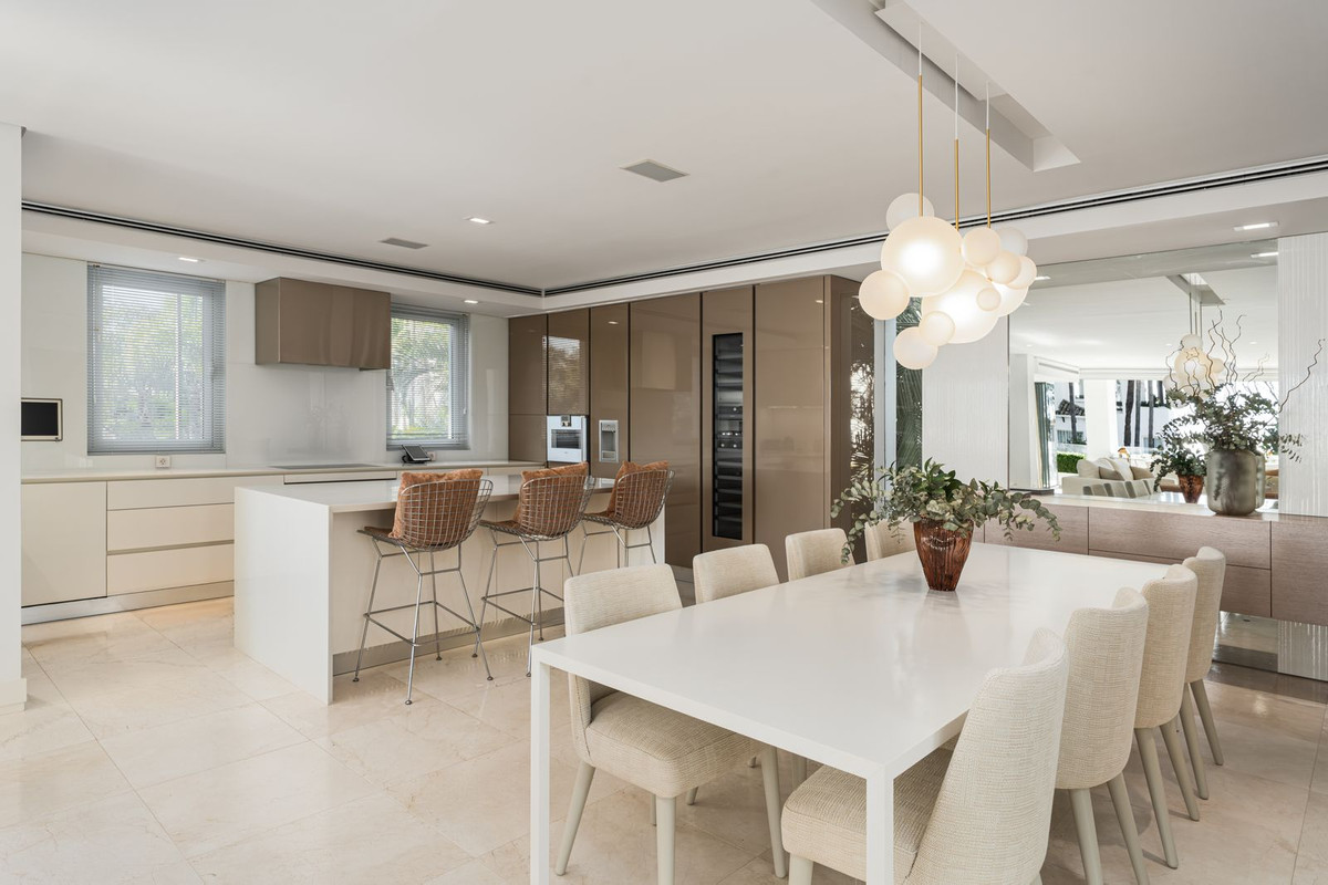 Villa for sale in Marbella