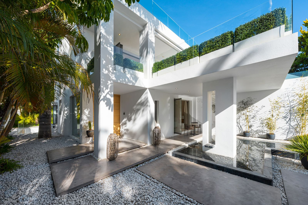 Villa for sale in Marbella