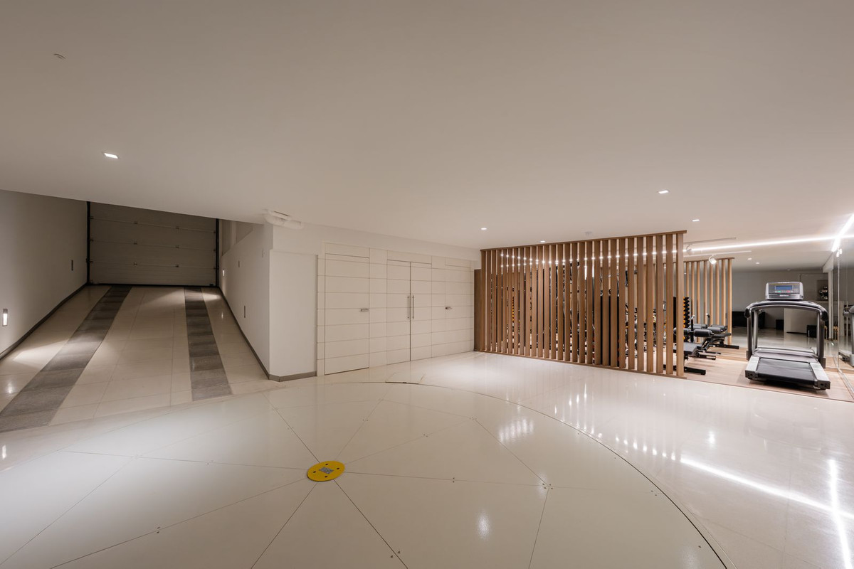 Villa for sale in Marbella