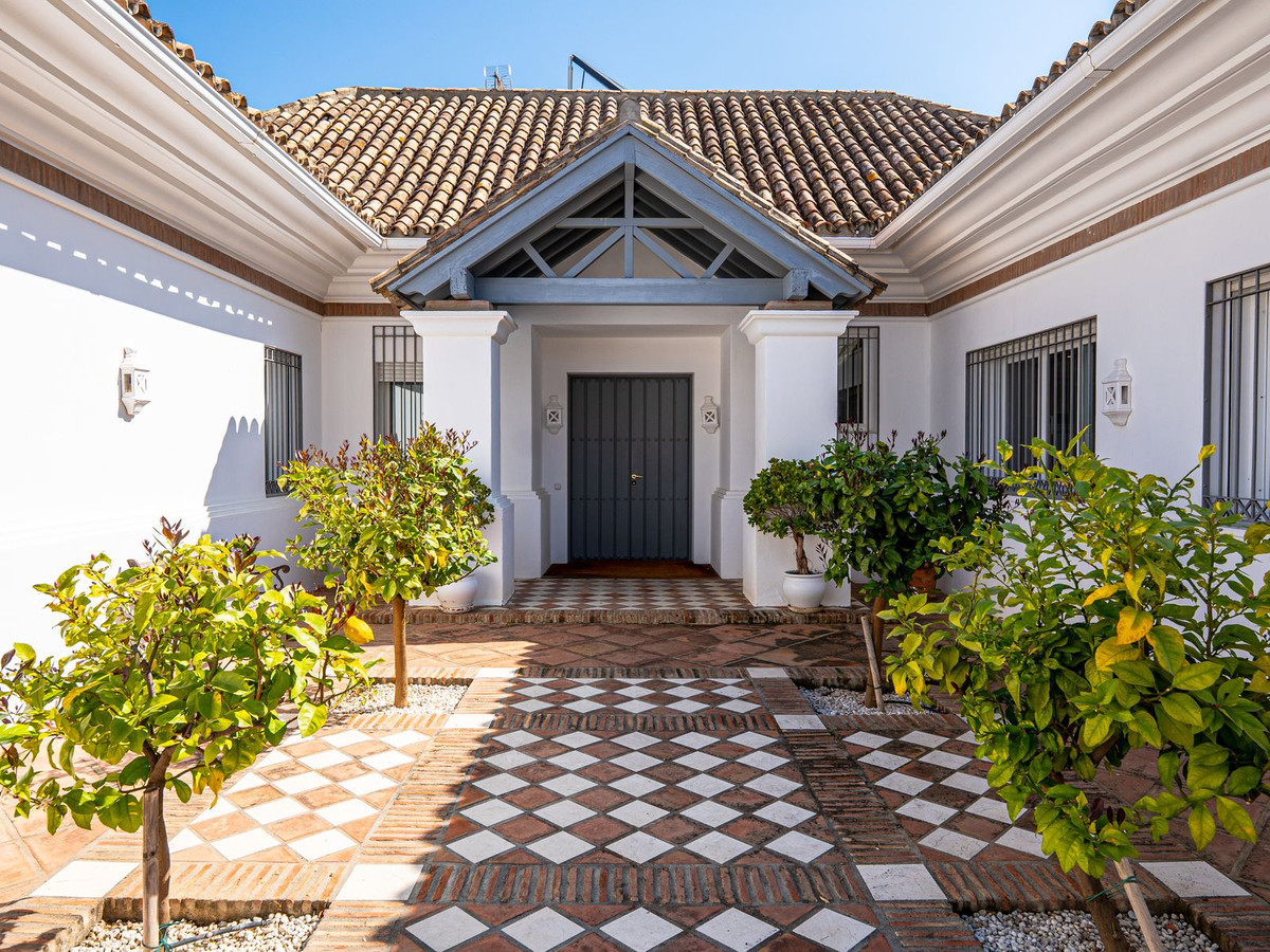 Villa for sale in Marbella