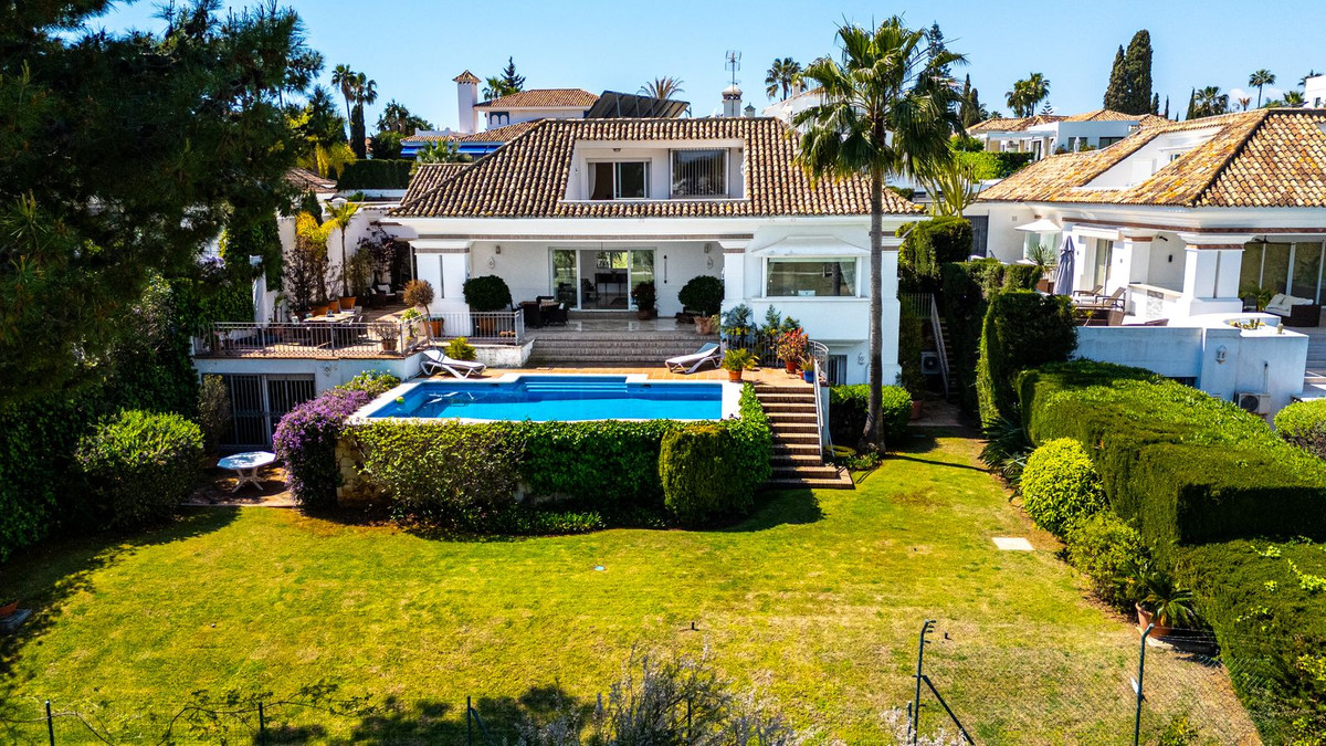 Villa for sale in Marbella