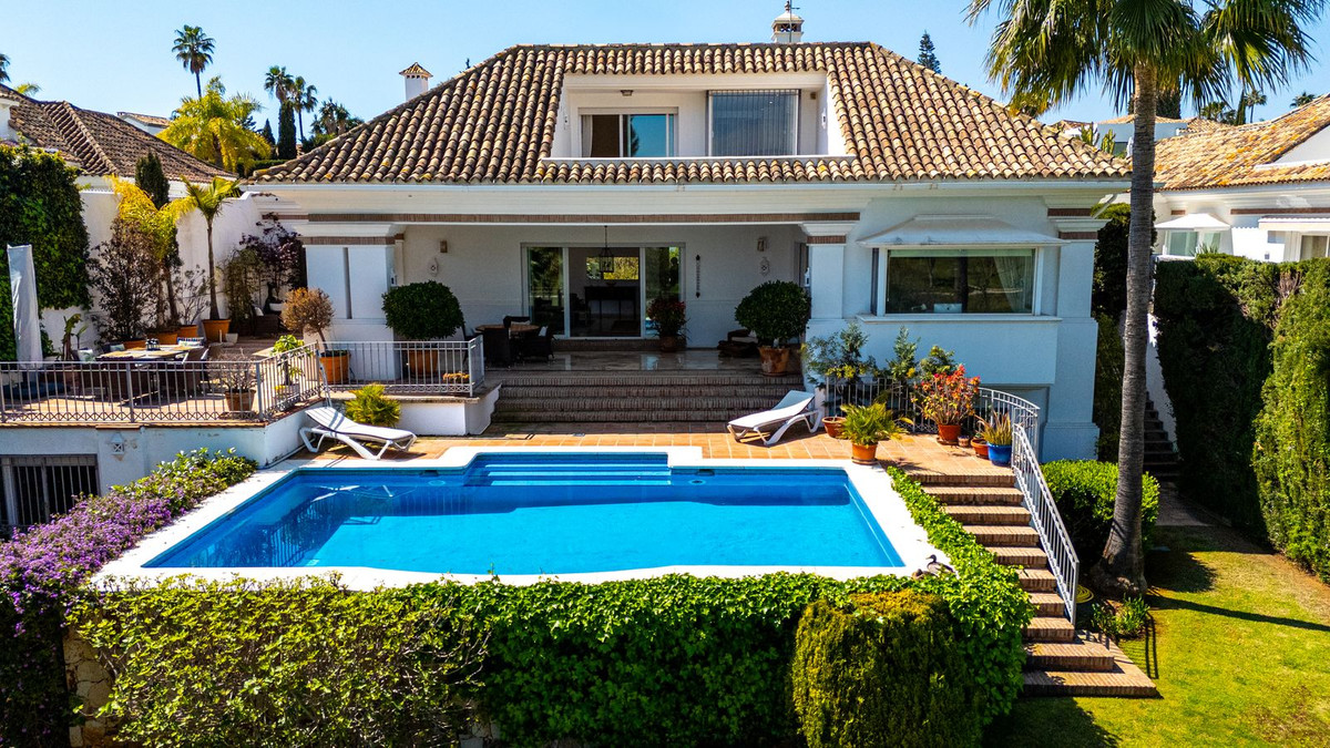 Villa for sale in Marbella