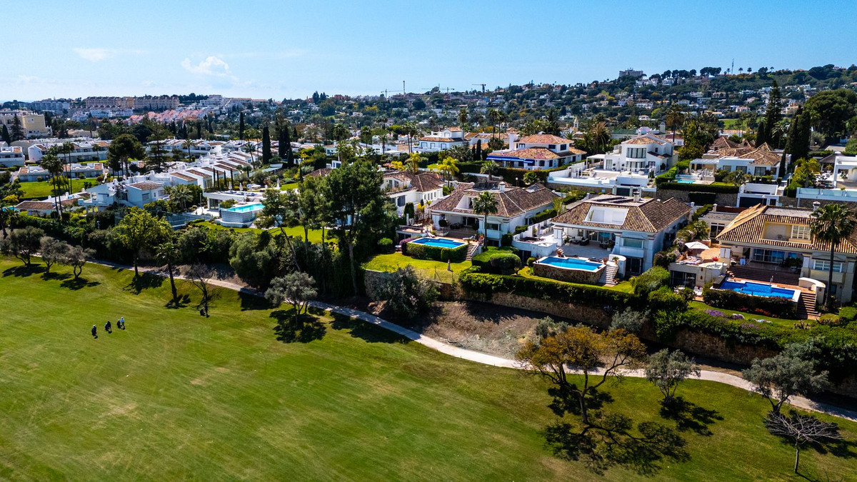 Villa for sale in Marbella