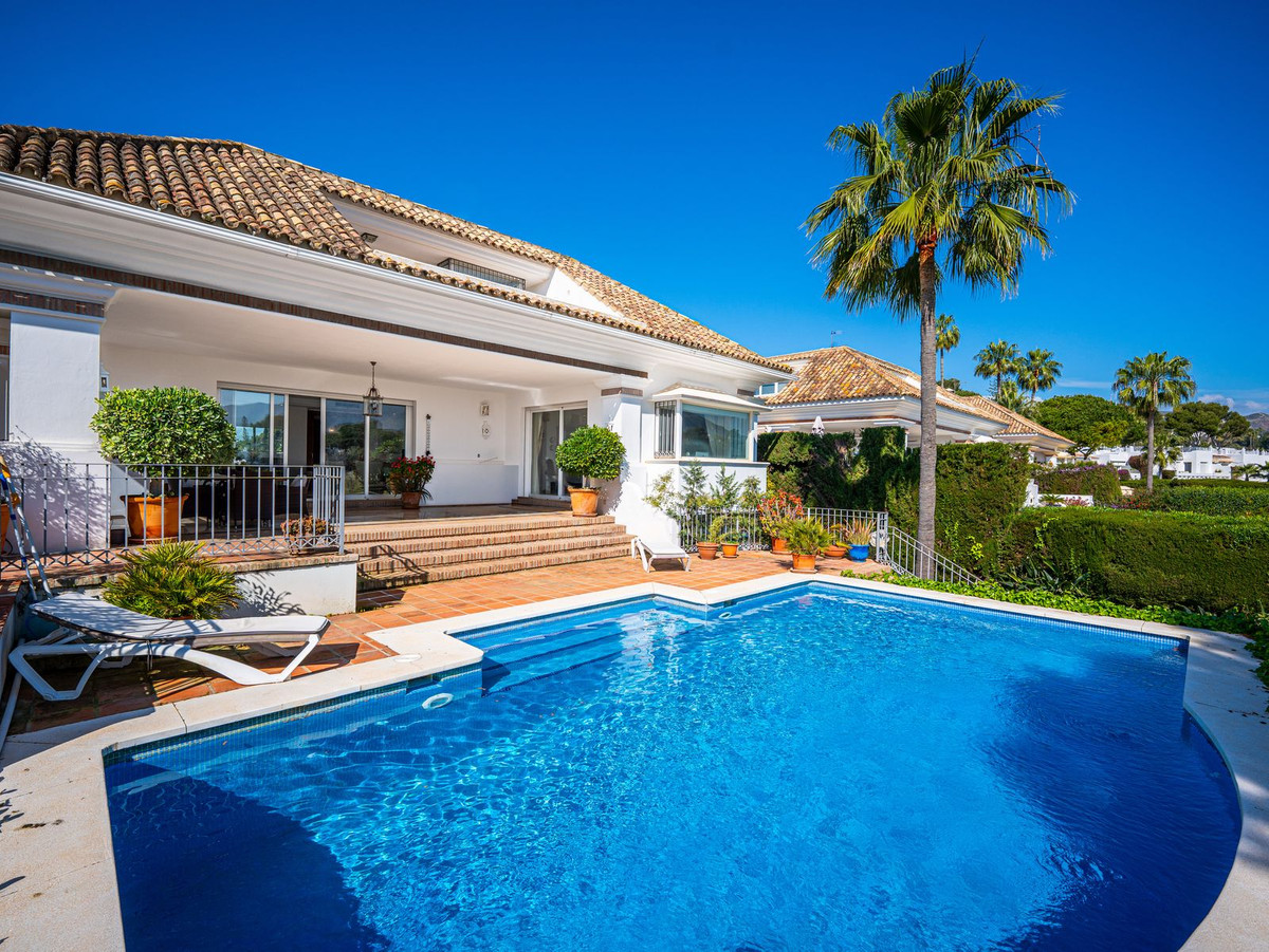 Villa for sale in Marbella