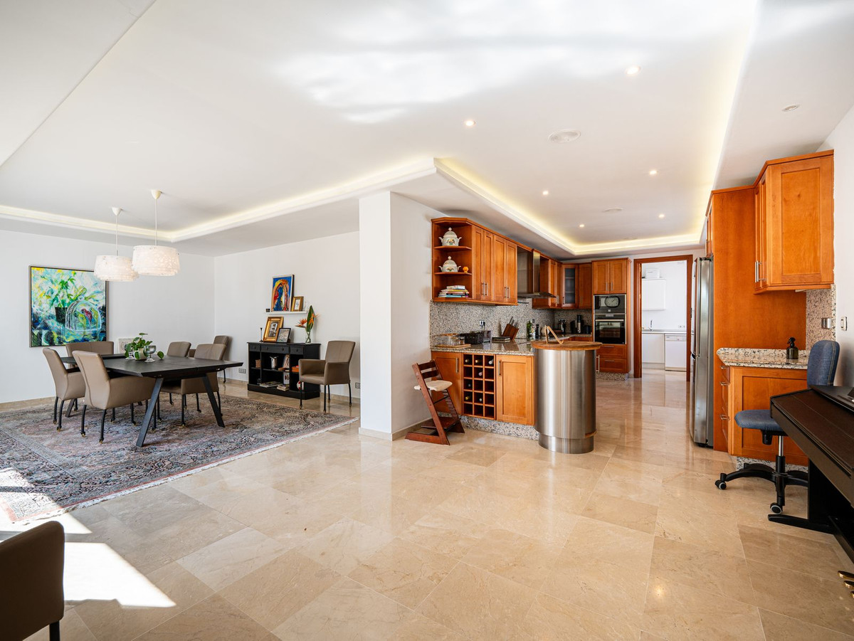Villa for sale in Marbella