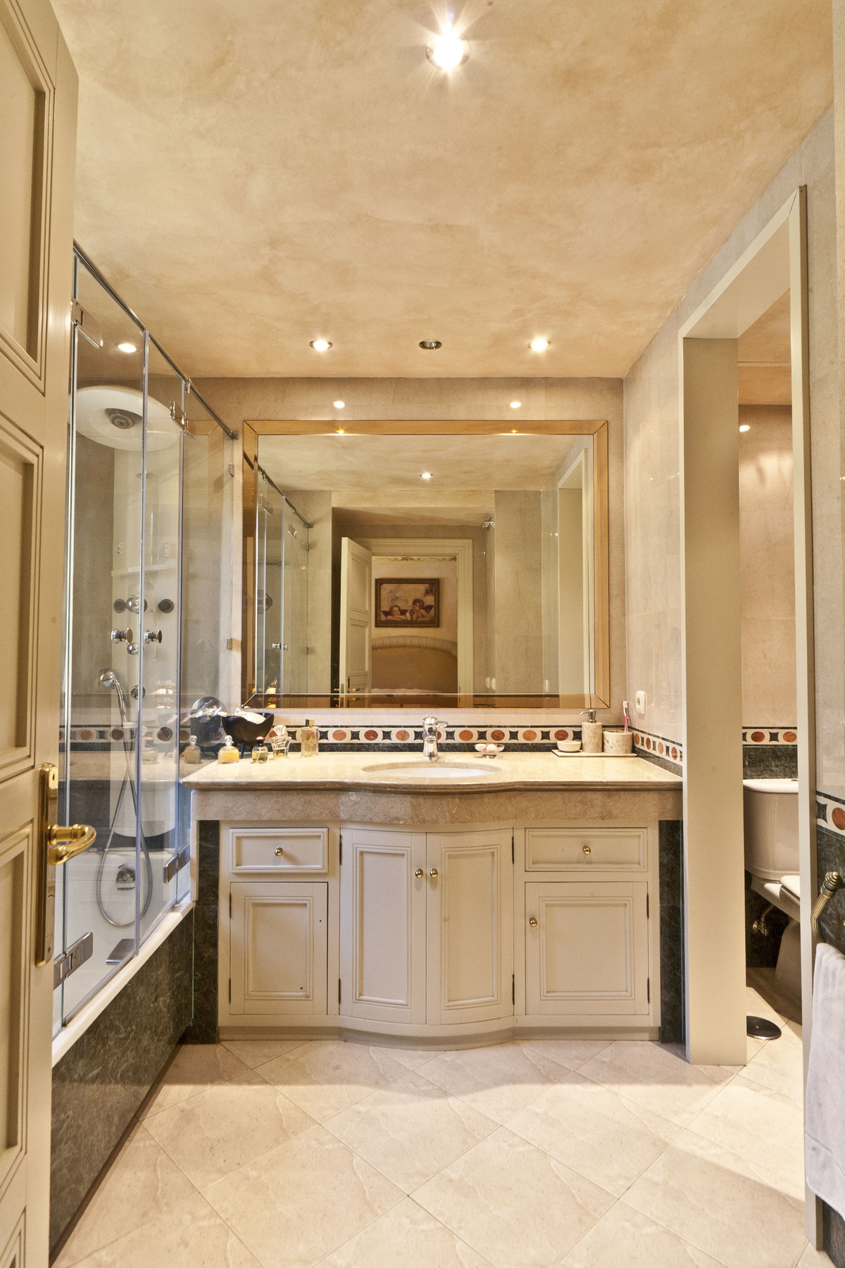 Villa for sale in Marbella