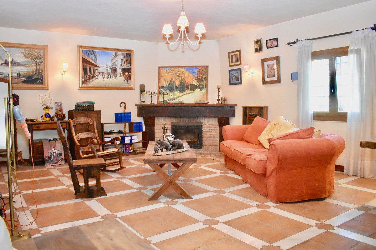 Villa for sale in Mijas