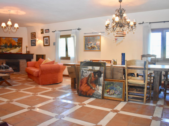 Villa for sale in Mijas