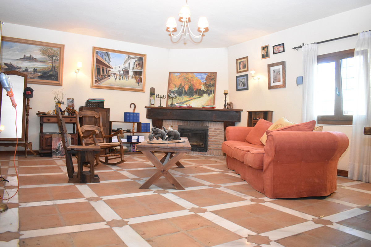 Villa for sale in Mijas