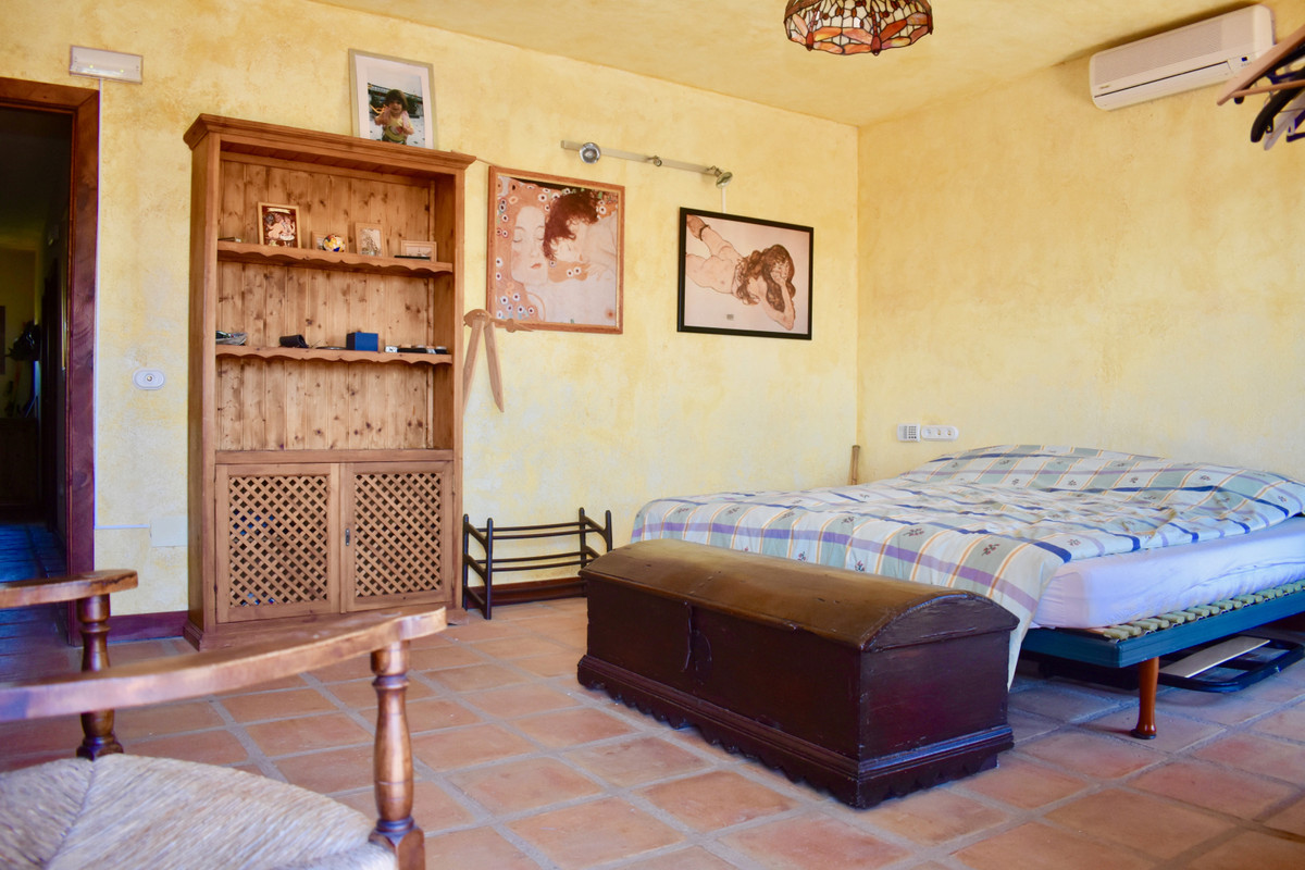 Villa for sale in Mijas