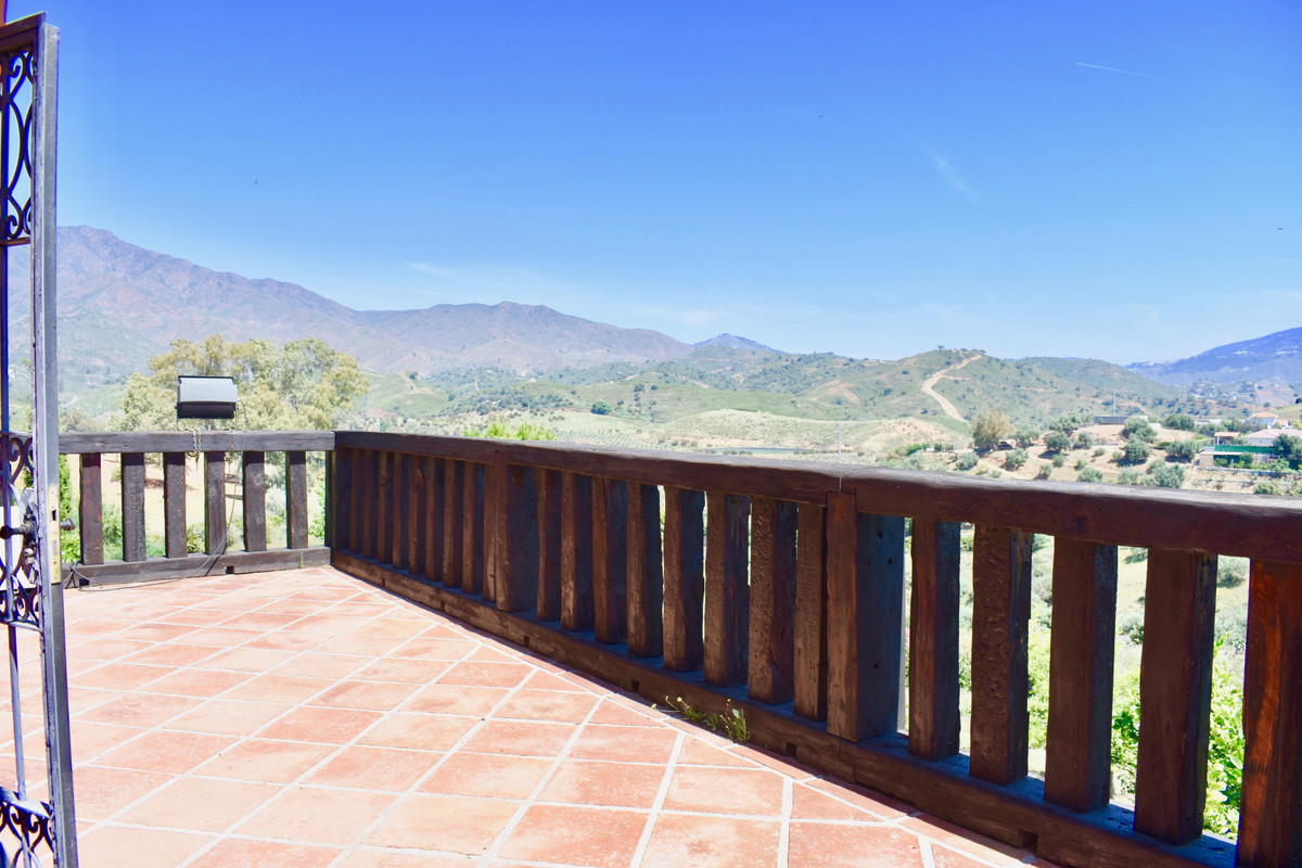 Villa for sale in Mijas