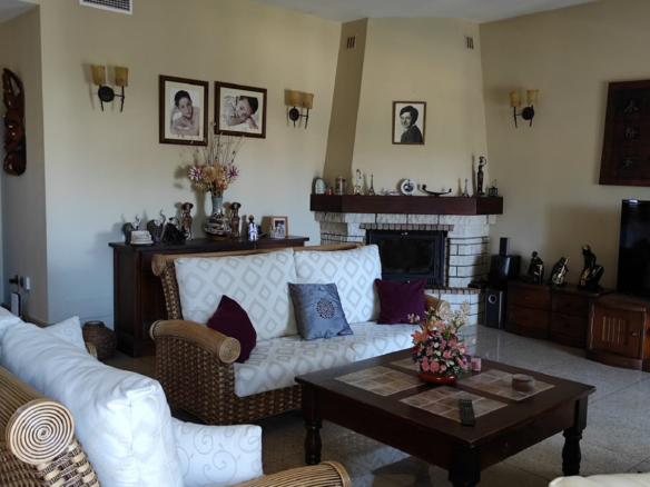 Villa for sale in Mijas