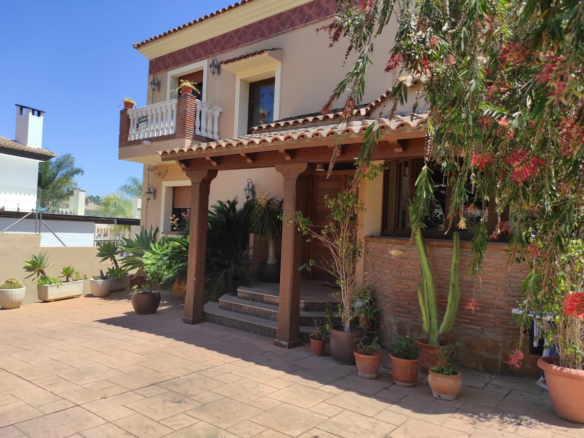 Villa for sale in Mijas
