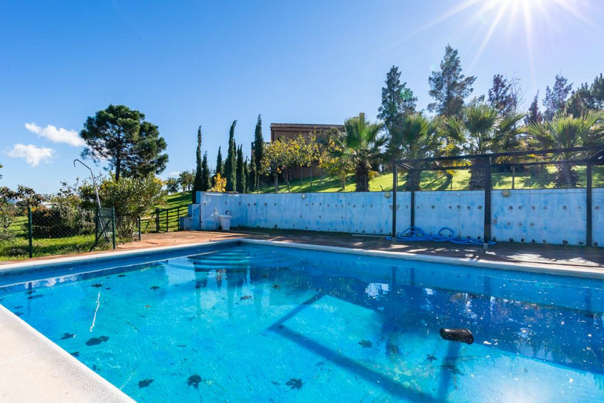 Villa for sale in Mijas