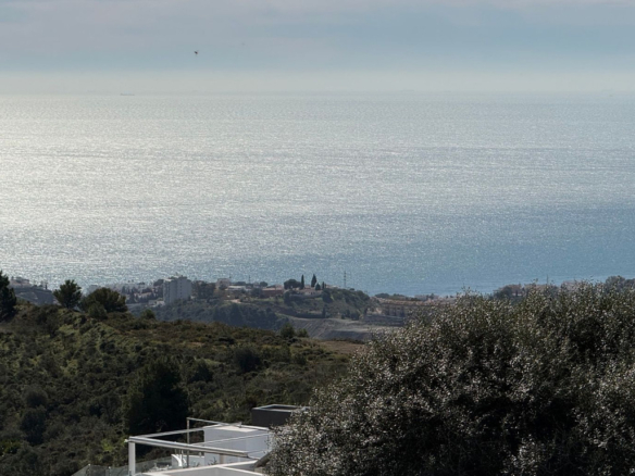 Villa for sale in Mijas