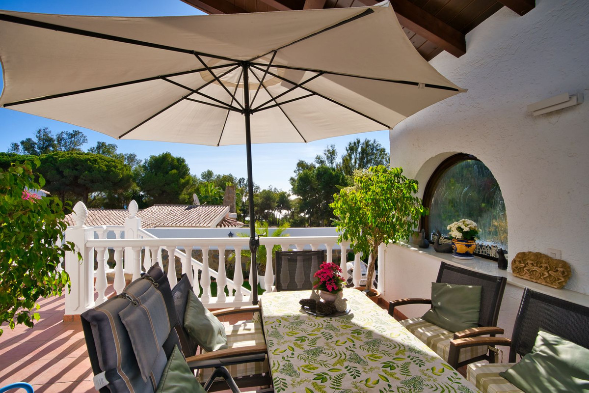 Villa for sale in Mijas