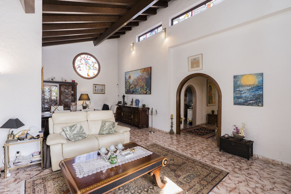 Villa for sale in Mijas
