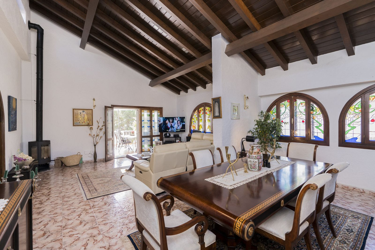 Villa for sale in Mijas