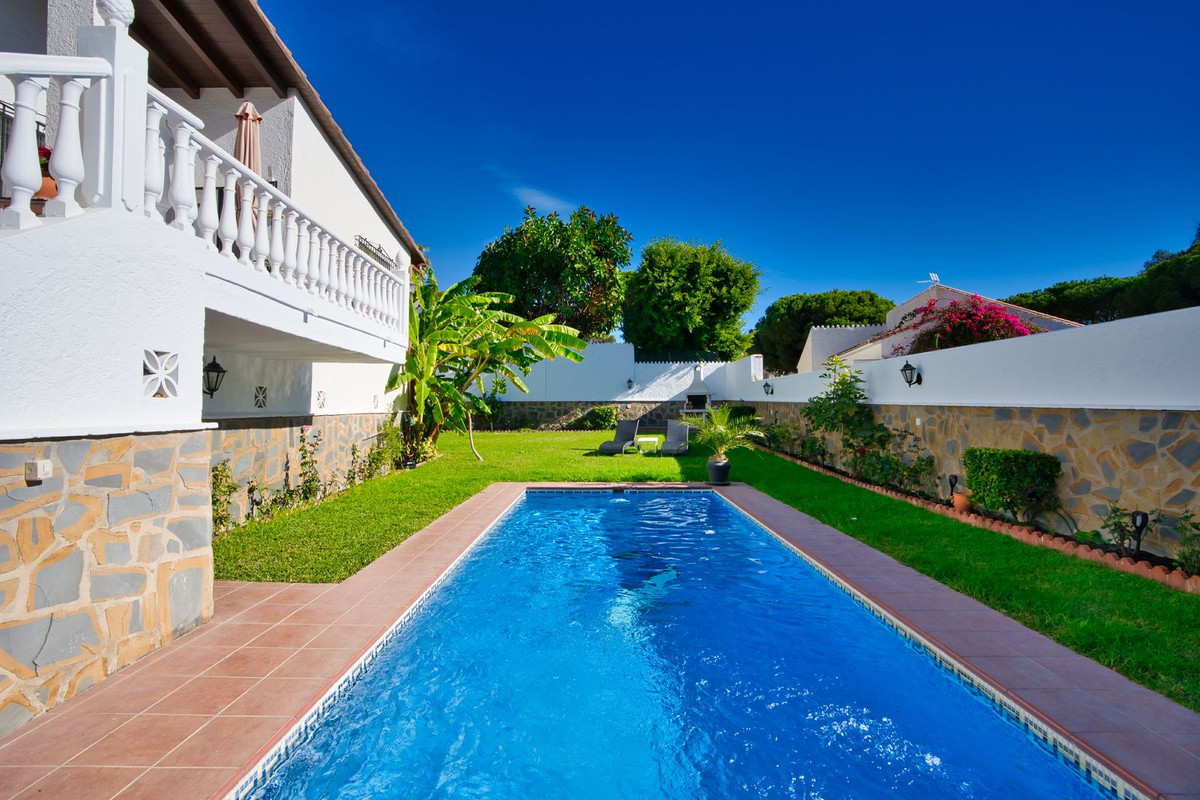 Villa for sale in Mijas