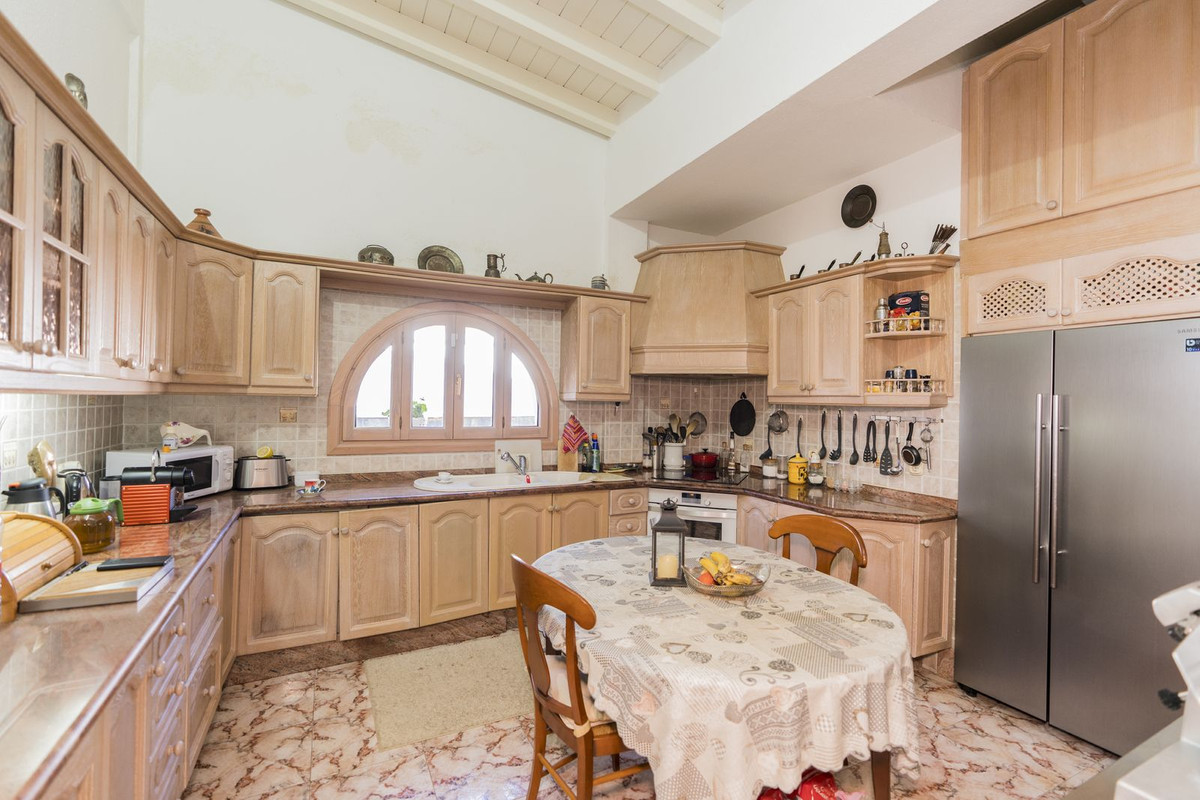Villa for sale in Mijas