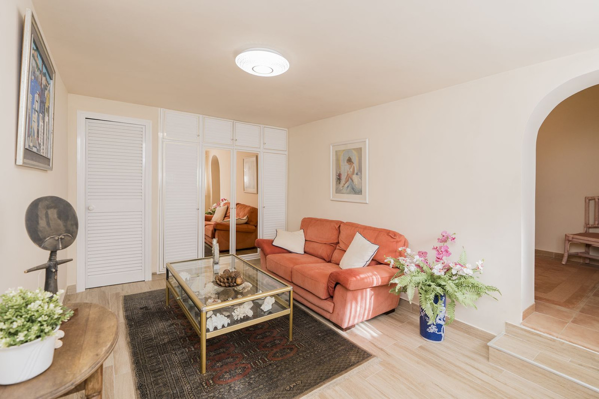 Villa for sale in Mijas