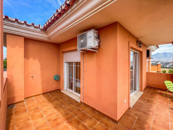 Villa for sale in Mijas