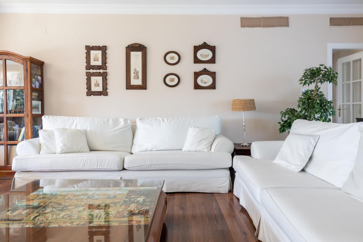 Villa for sale in Mijas