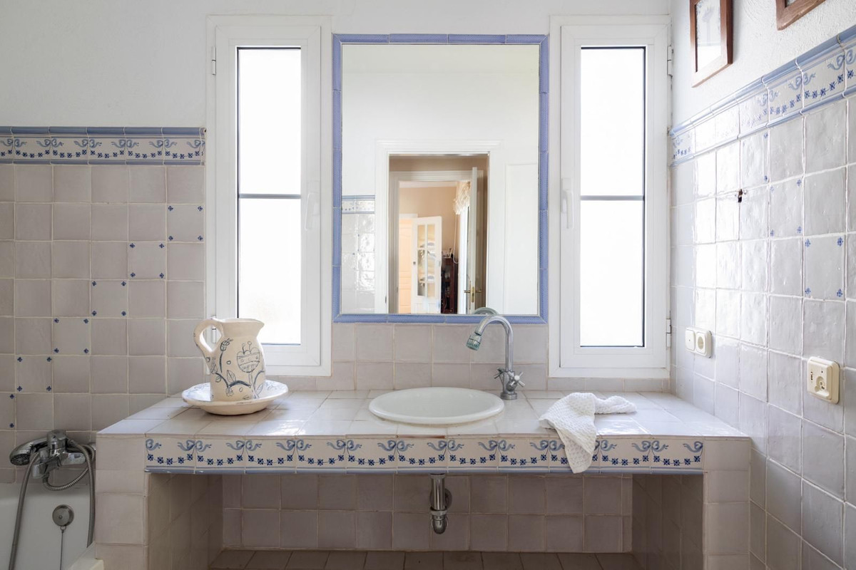 Villa for sale in Mijas