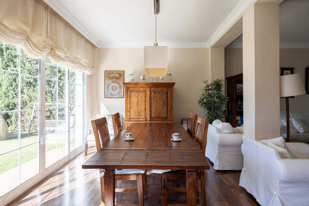 Villa for sale in Mijas