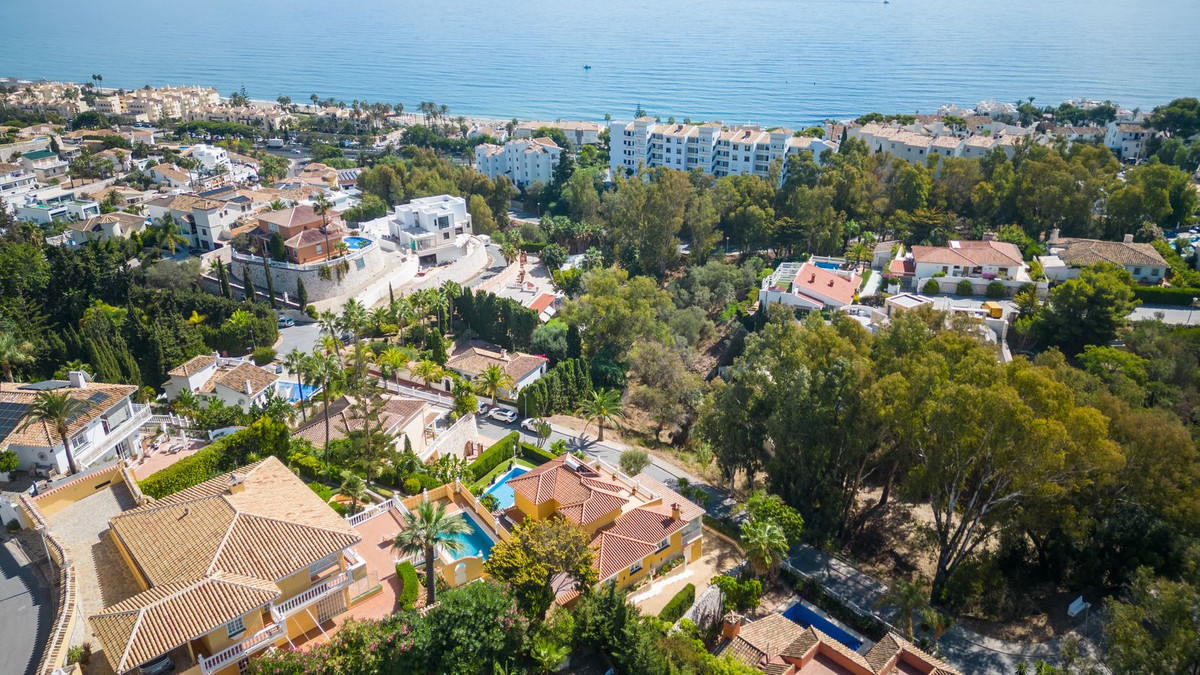 Villa for sale in Mijas