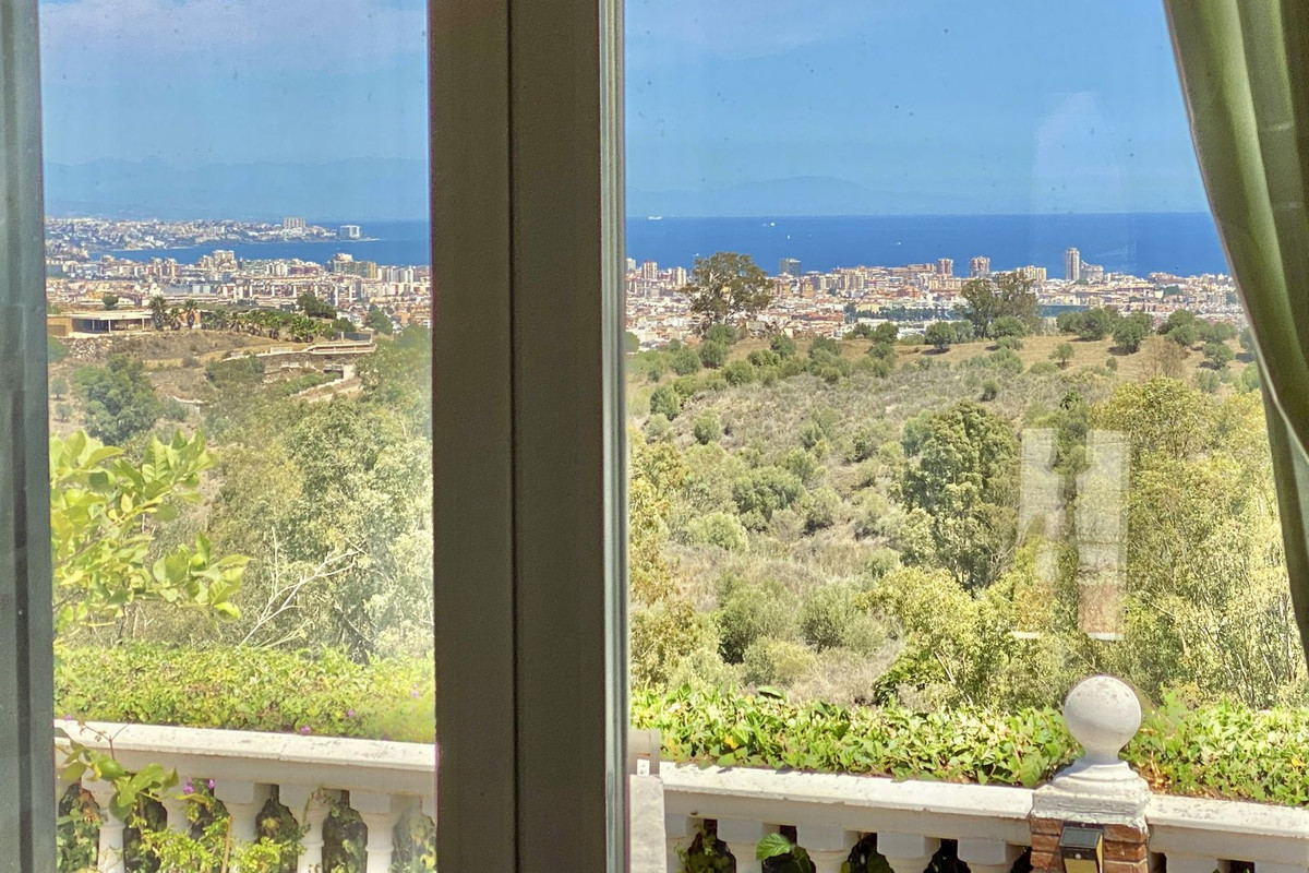 Villa for sale in Mijas