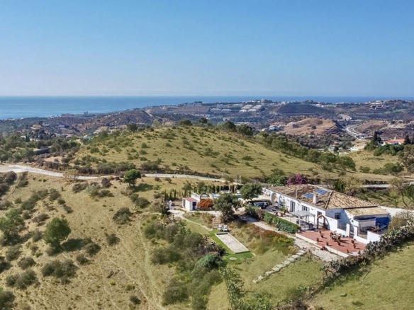 Villa for sale in Mijas