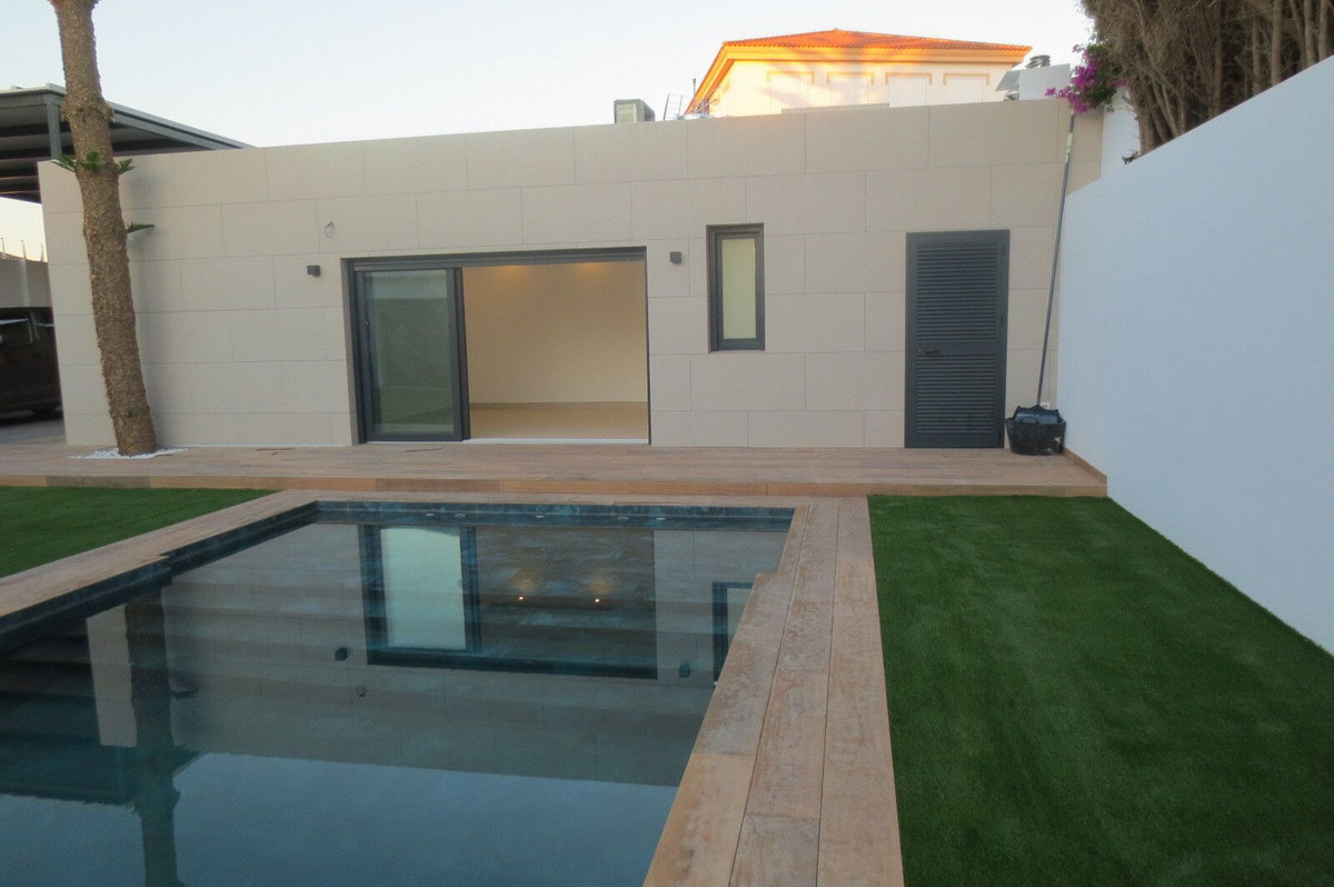 Villa for sale in Mijas