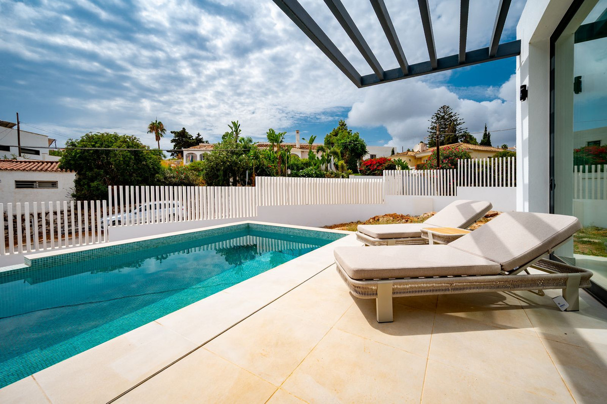 Villa for sale in Mijas